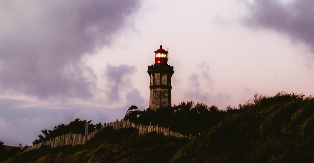 le-phare-des-baleines-credit-photo-tom-sauvage-web