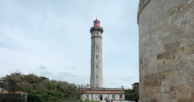 phare-des-baleines