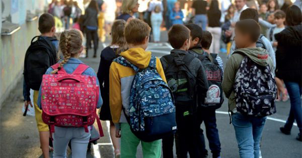 rentreee-scolaire1-600x315_flou